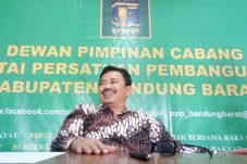 Pasangan Emas Ditimpa...