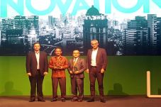 Tahun 2025, Ekonomi...