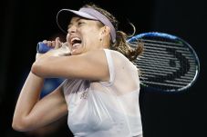 Sharapova Bangkitkan...