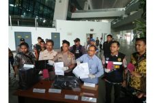 Polisi Bekuk Sindikat...