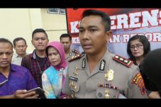 Guru Penampar Siswa...