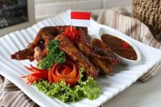 Nikmati Sensasi Ayam...