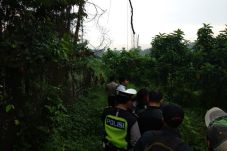 Buru Rekan Perampok...