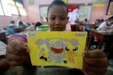 Lewat Kartu Pos Asian...