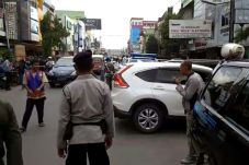 Tarif Parkir Mahal,...