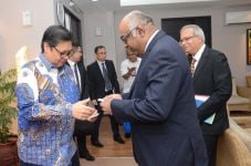 Tata Steel Kaji Investasi...