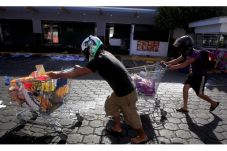 Nikaragua Batalkan Perubahan...