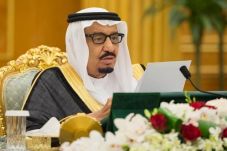 Raja Salman Luncurkan...