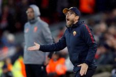 Kalah Telak dari Liverpool,...