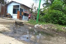 Warga Keluhkan Bau Limbah...