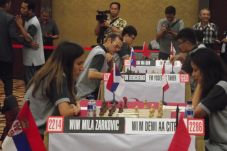 12 Grand Master Catur...