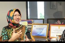 Perempuan Harus Jadi...