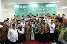 Masjid Diharapkan Jadi...