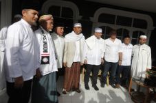 Pimpinan Musthafawiyah:...