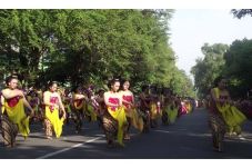 Solo Menari Gambyong,...