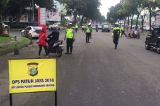 Patuh Jaya, Pemotor...