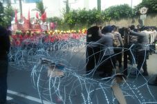 Dilarang ke Bundaran...