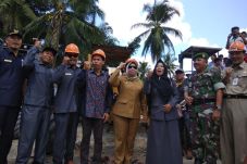 Bupati Kobar Lepas Kontingen...
