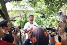 Perjuangkan Buruh, Deddy...