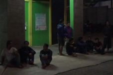 Rebutan Pemandu Lagu,...