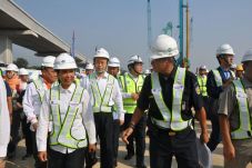 Menteri Rini dan Delegasi...