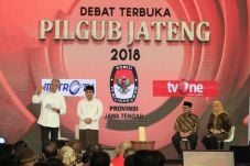 Sudirman-Ida Beri Tekanan,...