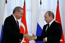 Rusia Ingin Bantu Kembangkan...