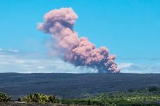 Gunung Kilauea Meletus,...