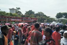 Bagi-bagi Sembako di...