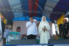 Paslon Bupati Cirebon...