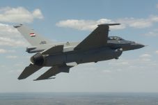 Jet Tempur Irak Bombardir...