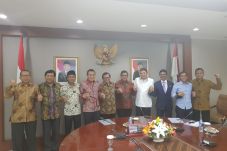 Berkumpul, Sekjen Parpol...
