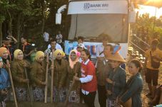 Menteri Rini Tegaskan...