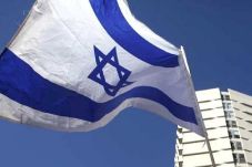 Tel Aviv Terus Melobi...