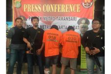 Melawan dengan Gancu,...