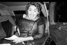 Genap 30 Tahun, Adele...