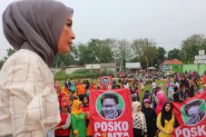Bersama Warga, Arzeti...