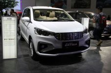 Dolar Kuat, Suzuki Jamin...