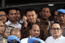 Keluarga Batalkan Rencana...
