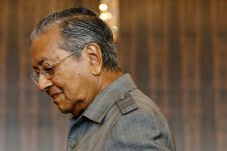 Mahathir Mohamad, Singa...