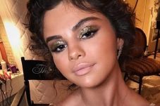 Selena Gomez Buka Hati...
