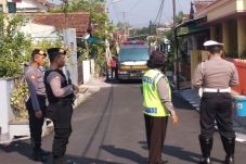 Polisi Jaga Ketat Rumah...