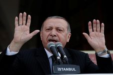Erdogan: Mundur dari...