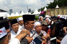 Anies Imbau Khatib Jumat...
