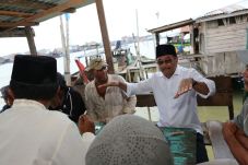 Djarot Janjikan Seluruh...