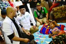 Jenguk Hasanudin, Ridwan...