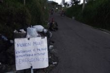 Tim SAR Sterilkan Jalur...