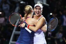 Pertemuan Ketiga Babos/Mladenovic-Makarova/Vesnina...