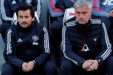 Mundur dari United,...
