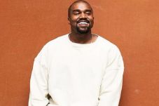 Kanye West Buat 2 Album...